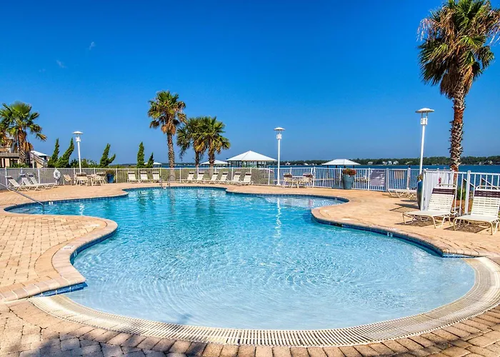 Holiday home Spacious Coastal Gem With Fast Wifi Gulf Views Private Balcony & Full Kitchen