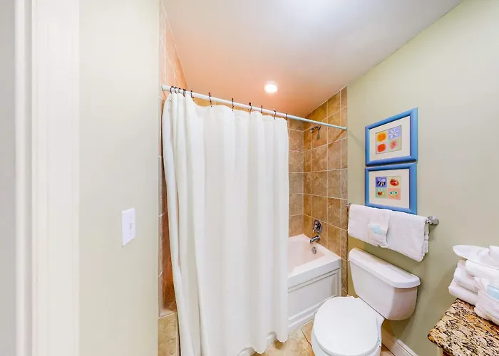 Spacious Coastal Gem With Fast Wifi Gulf Views Private Balcony & Full Kitchen Holiday home Gulf Shores