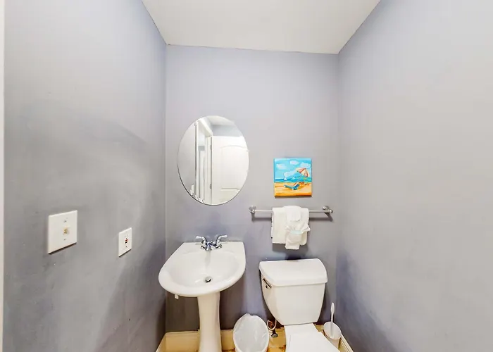 Spacious Coastal Gem With Fast Wifi Gulf Views Private Balcony & Full Kitchen Holiday home Gulf Shores