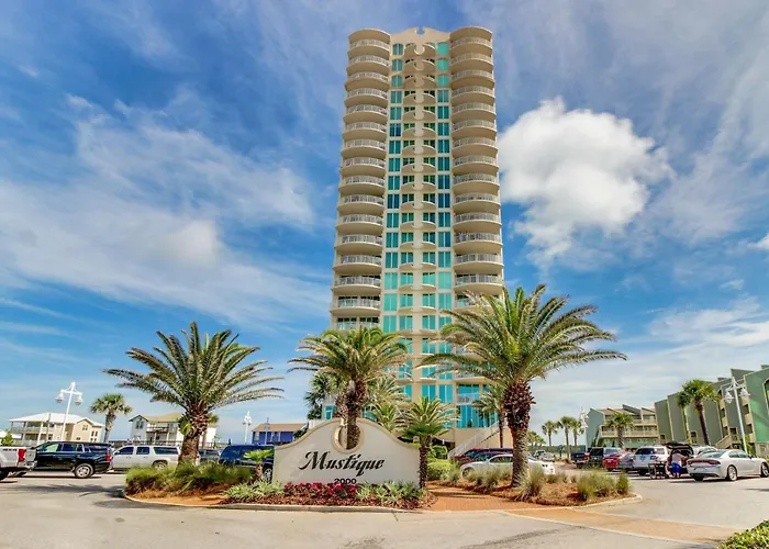 Holiday home Spacious Coastal Gem With Fast Wifi Gulf Views Private Balcony & Full Kitchen