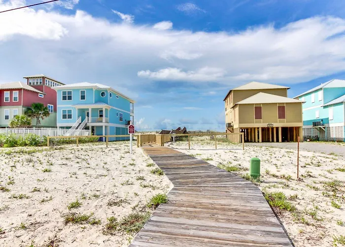 Spacious Coastal Gem With Fast Wifi Gulf Views Private Balcony & Full Kitchen